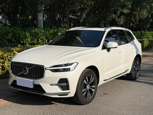 Volvo XC60 2024 B5 AWD Zhiyuan Luxury Edition