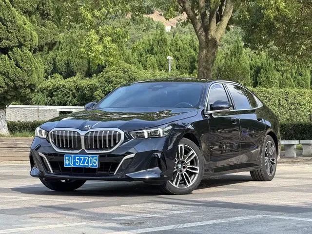 BMW 5 Series 2024 530Li Leading M Sport Package