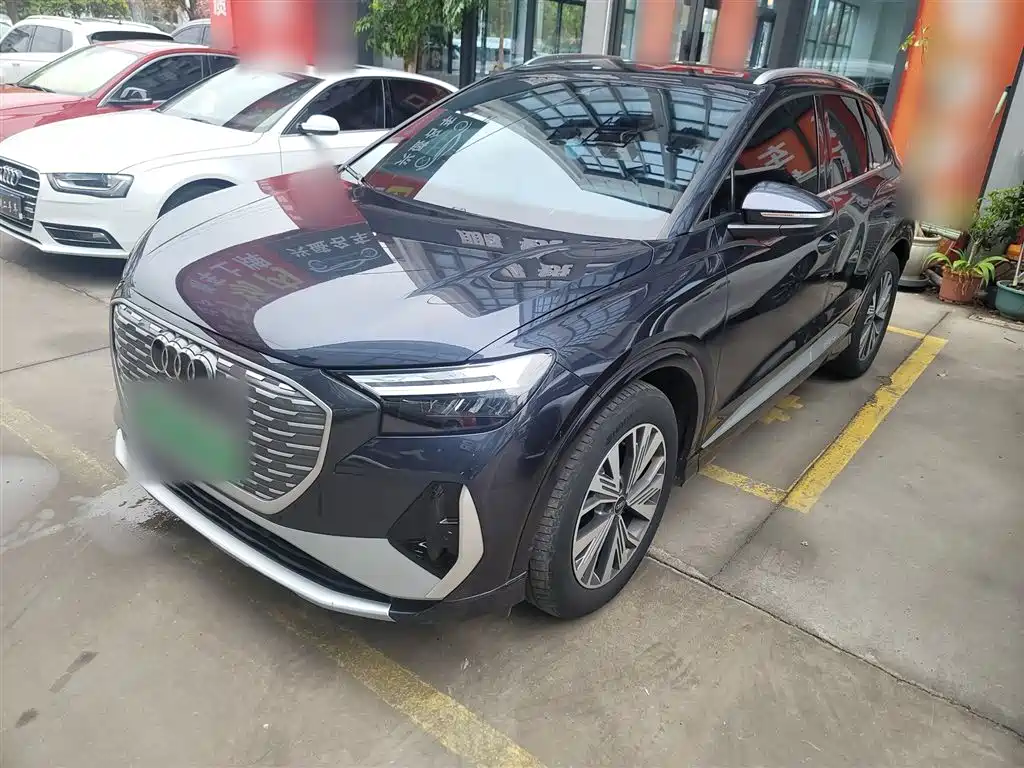 Audi Q4 e-tron 2023 40 e-tron Pioneer Edition