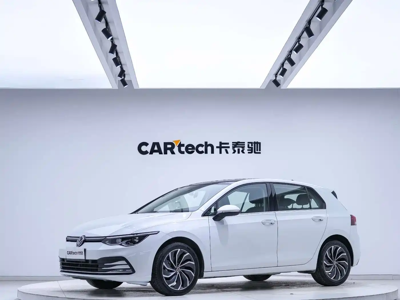 Volkswagen Golf 2021 200TSI DSG Pro