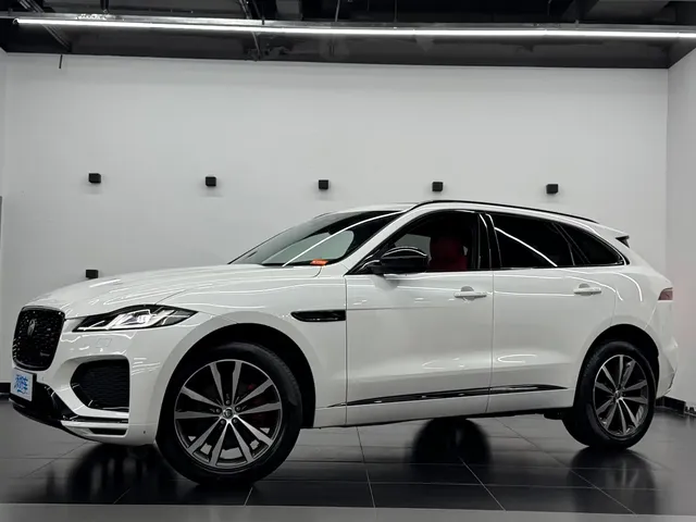 Jaguar F-PACE 2024 P250 R-Dynamic SE