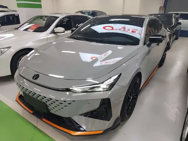 Changan UNI-V 2024 1.5T Deluxe Sport