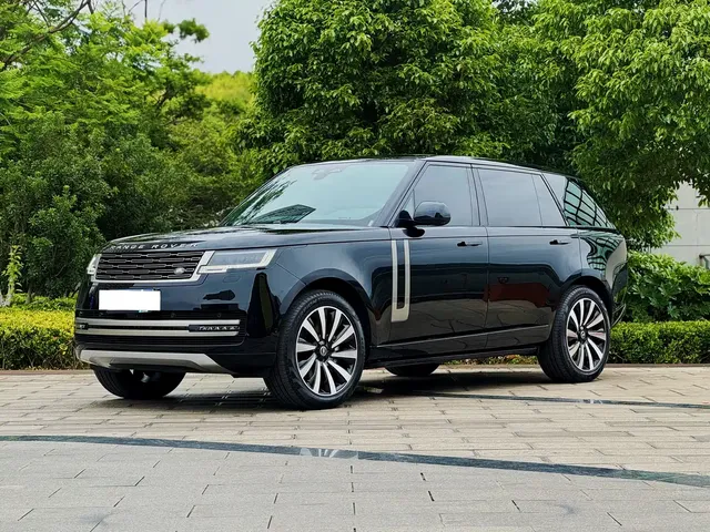 Land Rover Range Rover 2023 3.0 L6 400PS Golden Age 7-Seater Long Wheelbase