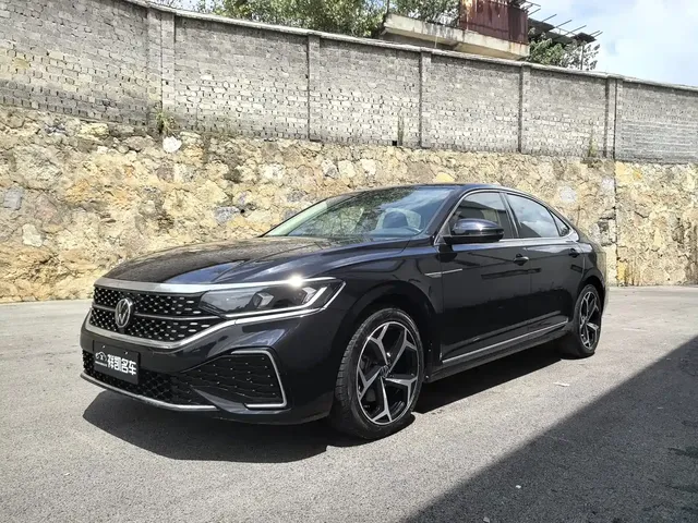 Volkswagen Passat 2023 330TSI Starlight Elite Edition