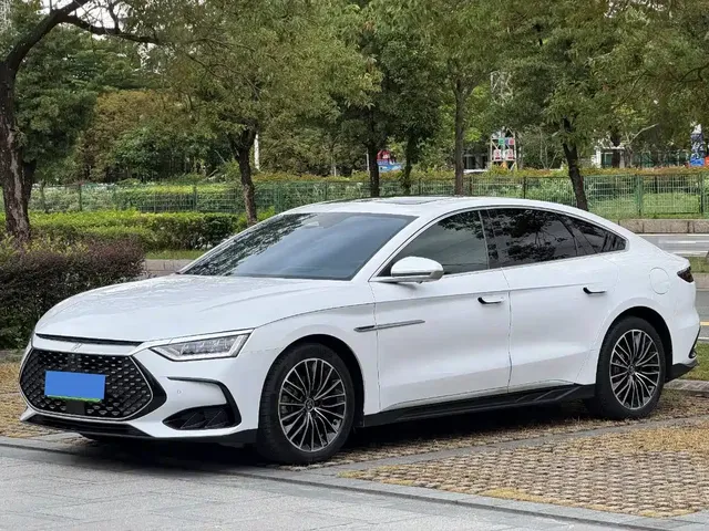 BYD Han 2022 DM-i 121KM Premium