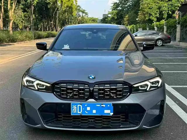 BMW 3 Series 2023 325i M Sport Black Night Package