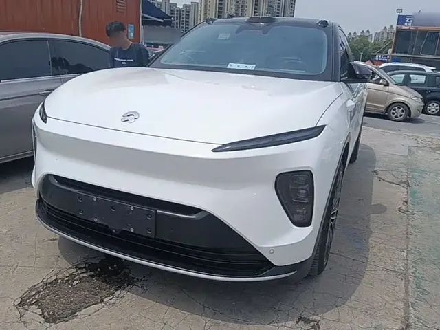 NIO ES8 2023 75kWh Executive Edition
