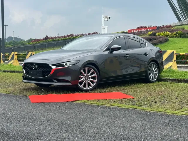 Mazda 3 Axela 2020 2.0L Automatic Zhi Ya Edition