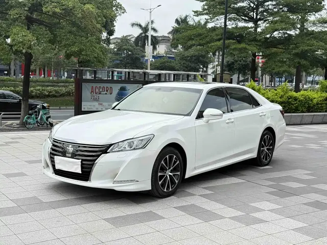 Toyota Crown 2018 2.0T Fashion Edition