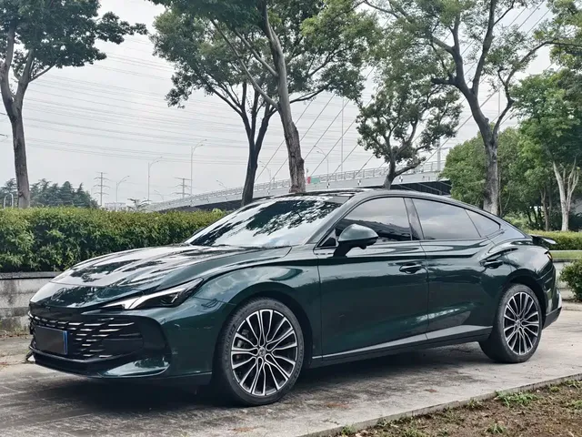 MG 7 2023 2.0T Automatic Hunting Beauty Premium Edition
