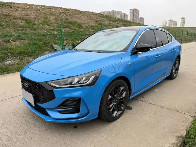 Ford Focus 2022 Sedan EcoBoost 180 Automatic ST Line