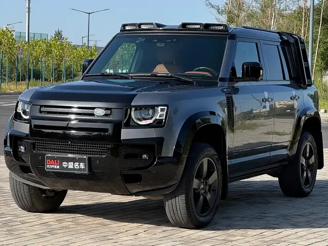 Land Rover Defender 2023 Facelift 110 3.0T P400 X