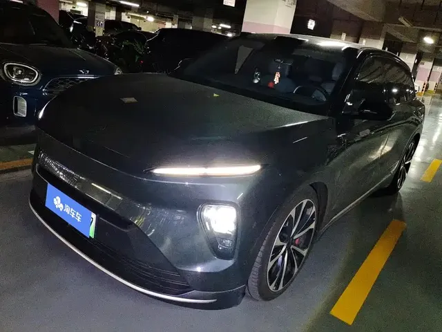 NIO ES8 2023 100kWh Signature Edition