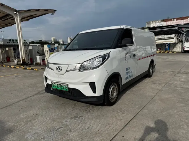 SAIC Maxus EV30 2023 Pure Electric Intelligent Logistics Expert Long Wheelbase CATL