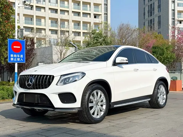 Mercedes-Benz GLE Coupe 2018 GLE 320 4MATIC Coupe SUV