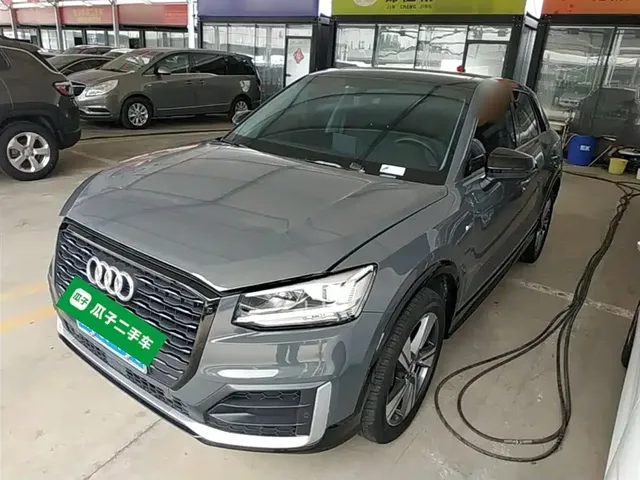 Audi Q2L 2020 35 TFSI Fashion Elegance Model