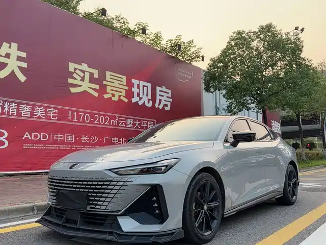 Changan UNI-V 2022 1.5T Premium Model