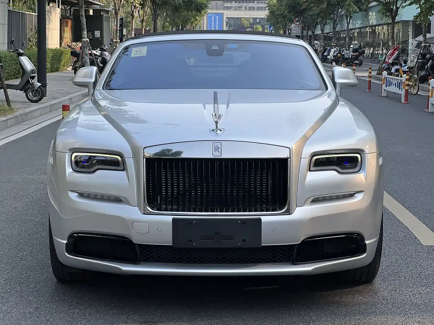 Rolls-Royce Dawn 2018 6.6T Standard