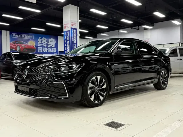 Volkswagen Passat 2023 Facelift 280TSI Starlight Elite Edition