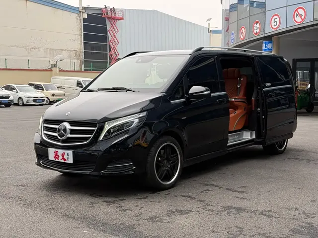 Mercedes-Benz V-Class 2018 V 260 L Premium Long Wheelbase Edition China VI