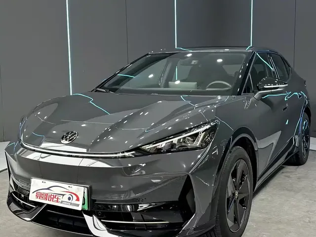 Volkswagen Unique 06 2025 Pure