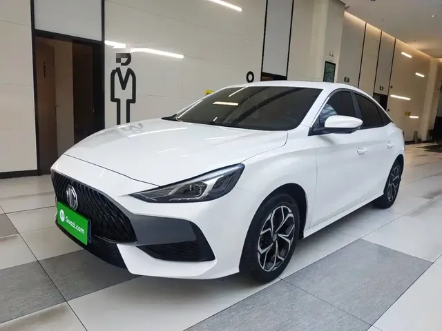 MG 5 2023 180DVVT CVT Luxury Edition