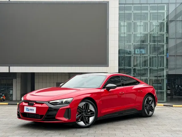 Audi RS e-tron GT 2023 Base Model