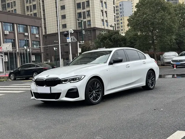 BMW 3 Series 2022 325Li M Sport Shadow Edition
