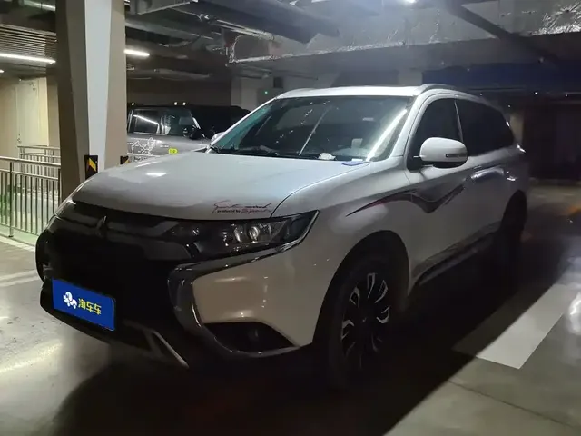 Mitsubishi Outlander 2020 2.0L 2WD Premium 5-seater