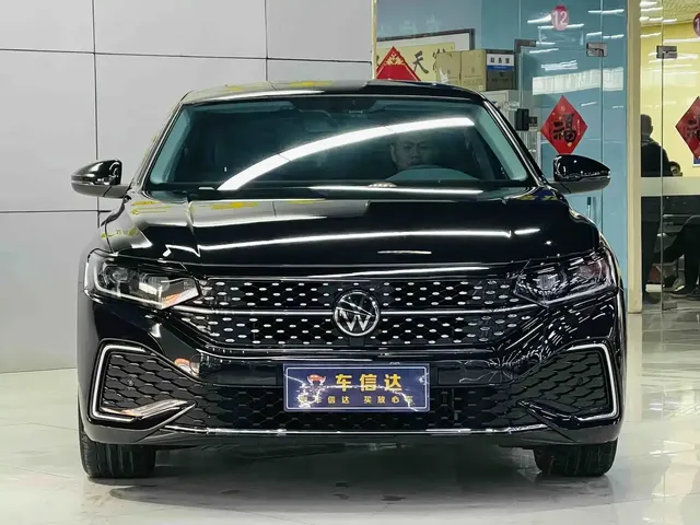 Volkswagen Passat 2025 Outstanding 380TSI Starlight Dragon Glory Edition