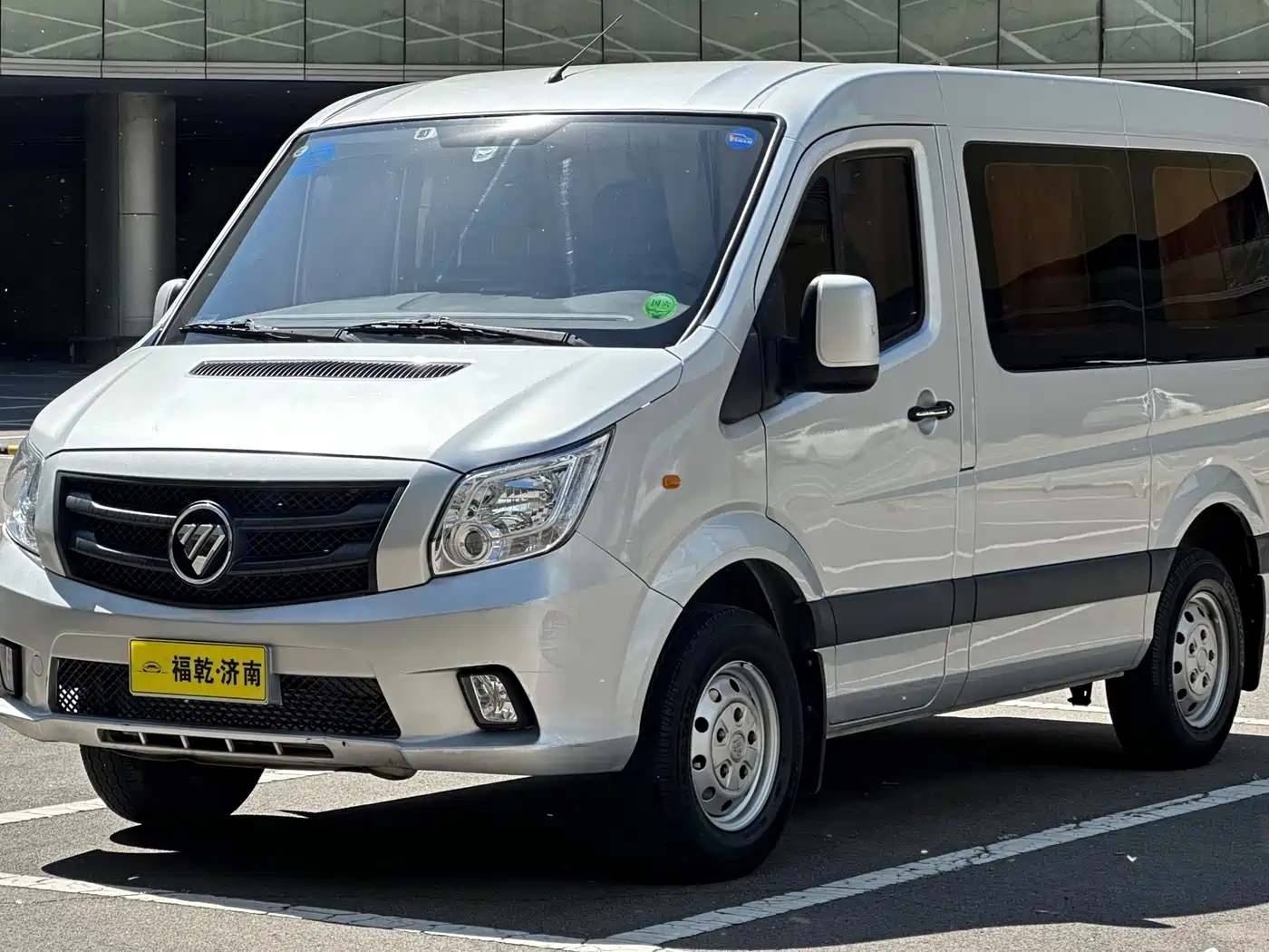 Foton Tuyano 2022 2.8T Automatic Urban Edition Multi-function Short Wheelbase Low Roof Single Rear Tire 5/6/9 Seats F2.8NS6B177L