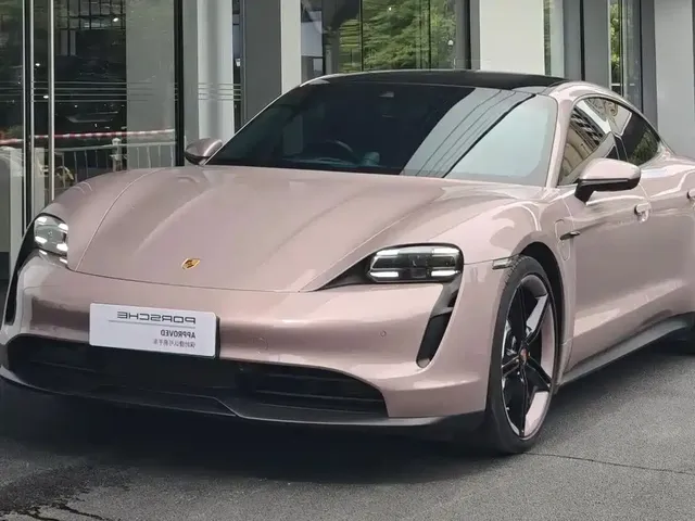 Porsche Taycan 2022 Taycan