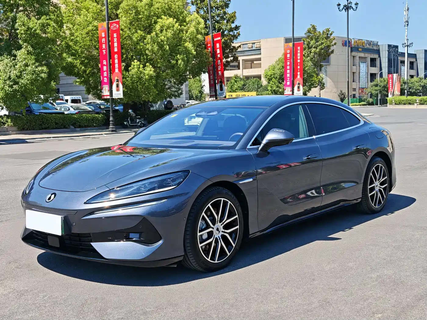 Denza Z9 2024 Model 1100km AWD Max Edition