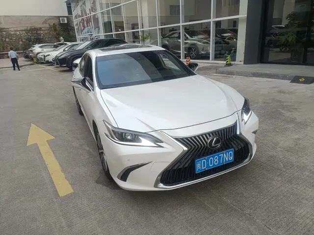 Lexus ES 2020 200 Excellence