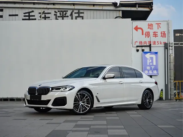 BMW 5 Series 2022 530Li Leading M Sport Package