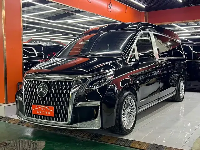 Mercedes-Benz Vito 2023 2.0T Business 7-Seater