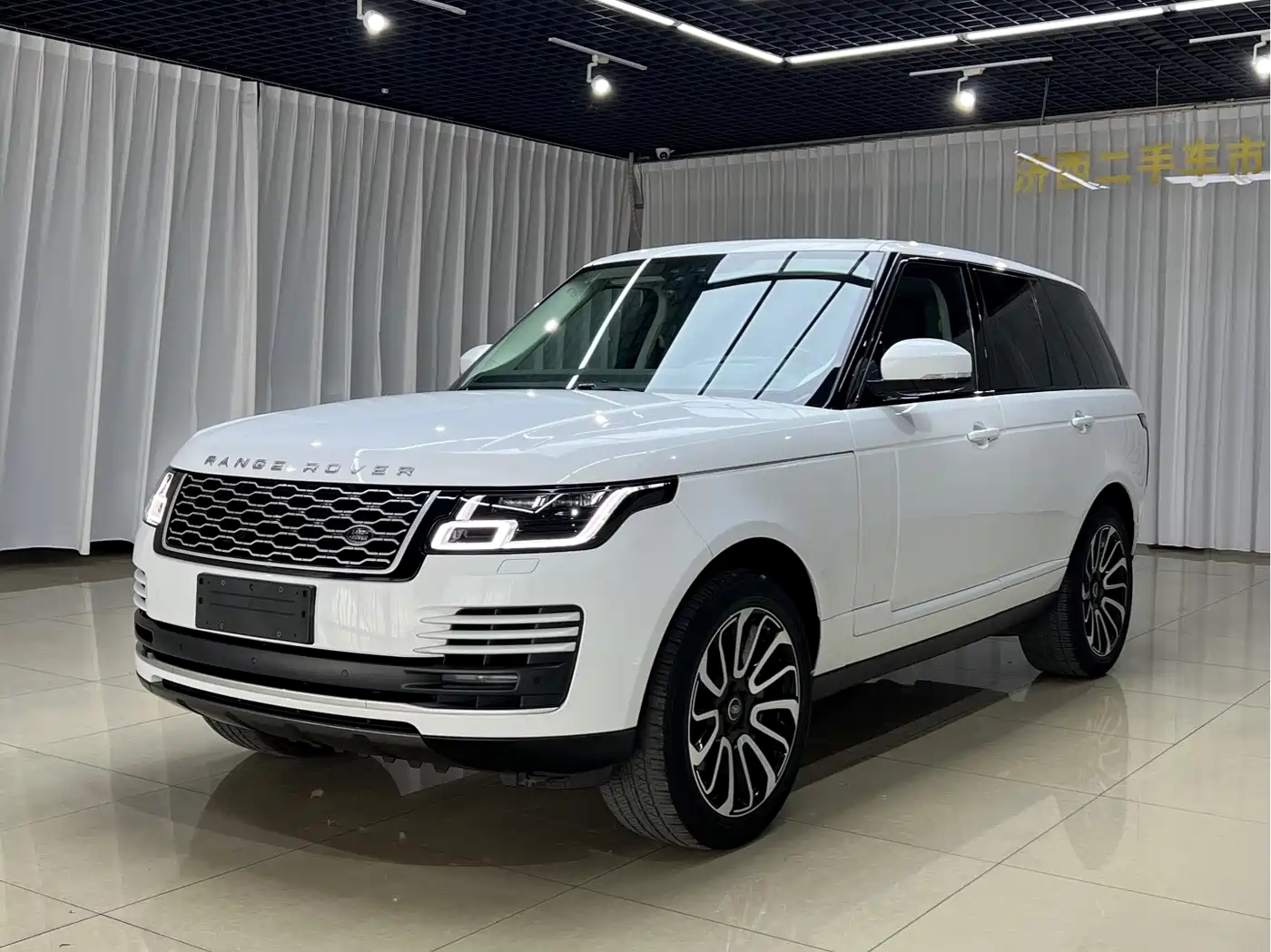 Land Rover Range Rover 2021 3.0 L6 Heritage Edition