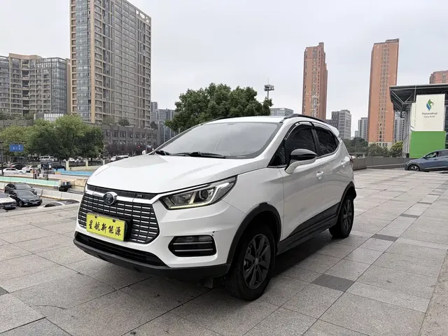 BYD Yuan New Energy 2018 EV360 Smart Connected Cool Type