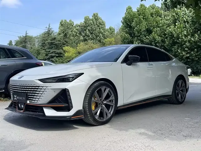 Changan UNI-V 2023 1.5T Sport Edition