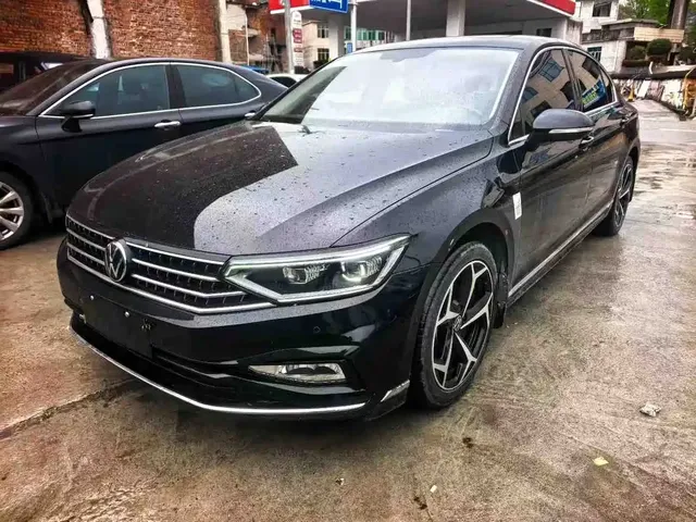 Volkswagen Magotan 2023 2 Million Units Anniversary Edition 330TSI DSG Leading Type