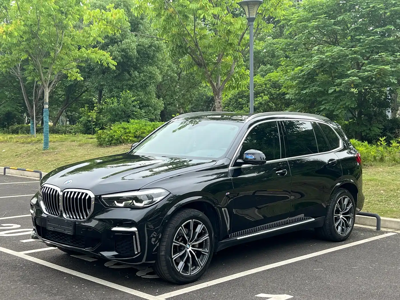 BMW X5 2022 xDrive 30Li M Sport Package