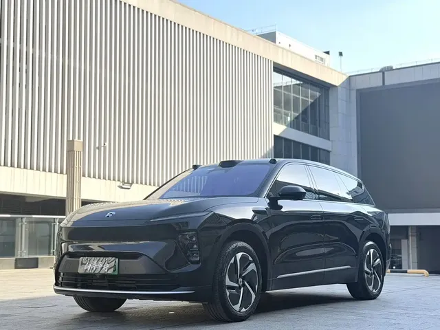 NIO ES8 2024 75kWh