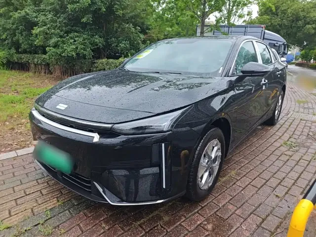 Geely Galaxy L6 2025 EM-i 60km Explorer Edition