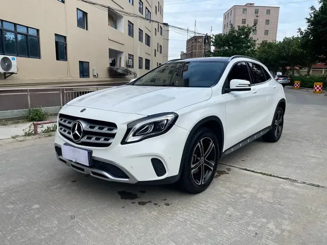Mercedes-Benz GLA 2018 GLA 200 Fashion