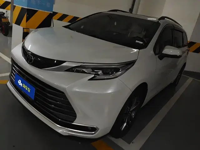 Toyota Sienna 2026 2.5L Hybrid FWD Exclusive Premium Edition