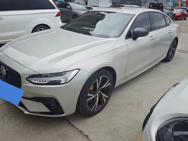 Volvo S90 2021 Model B5 Momentum Sport Edition
