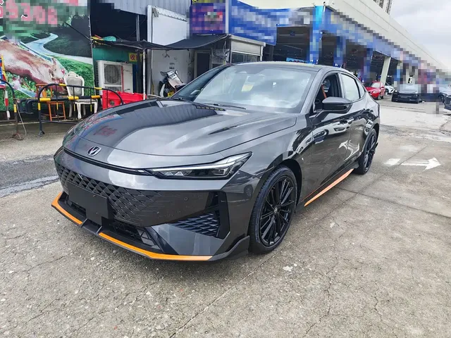 Changan UNI-V 2024 1.5T Deluxe Sport