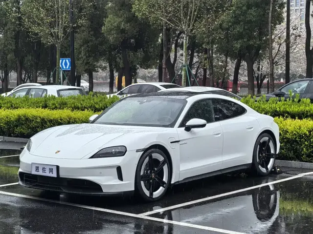 Porsche Taycan 2026 Taycan 4