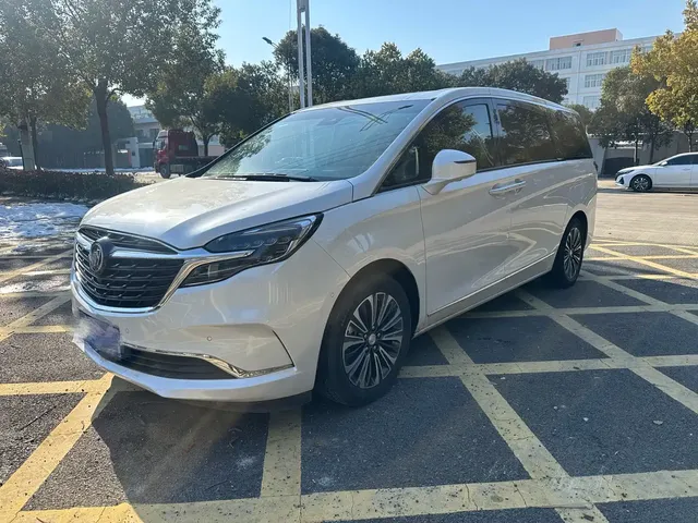 Buick GL8 2021 ES Landlord 653T Smart Luxury
