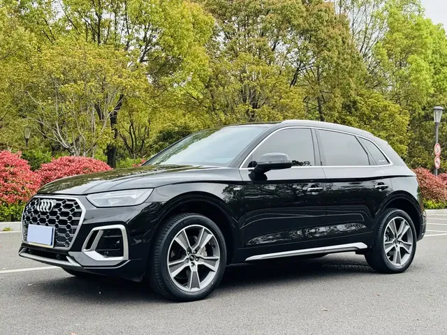Audi Q5L 2022 40T Luxury Dynamic